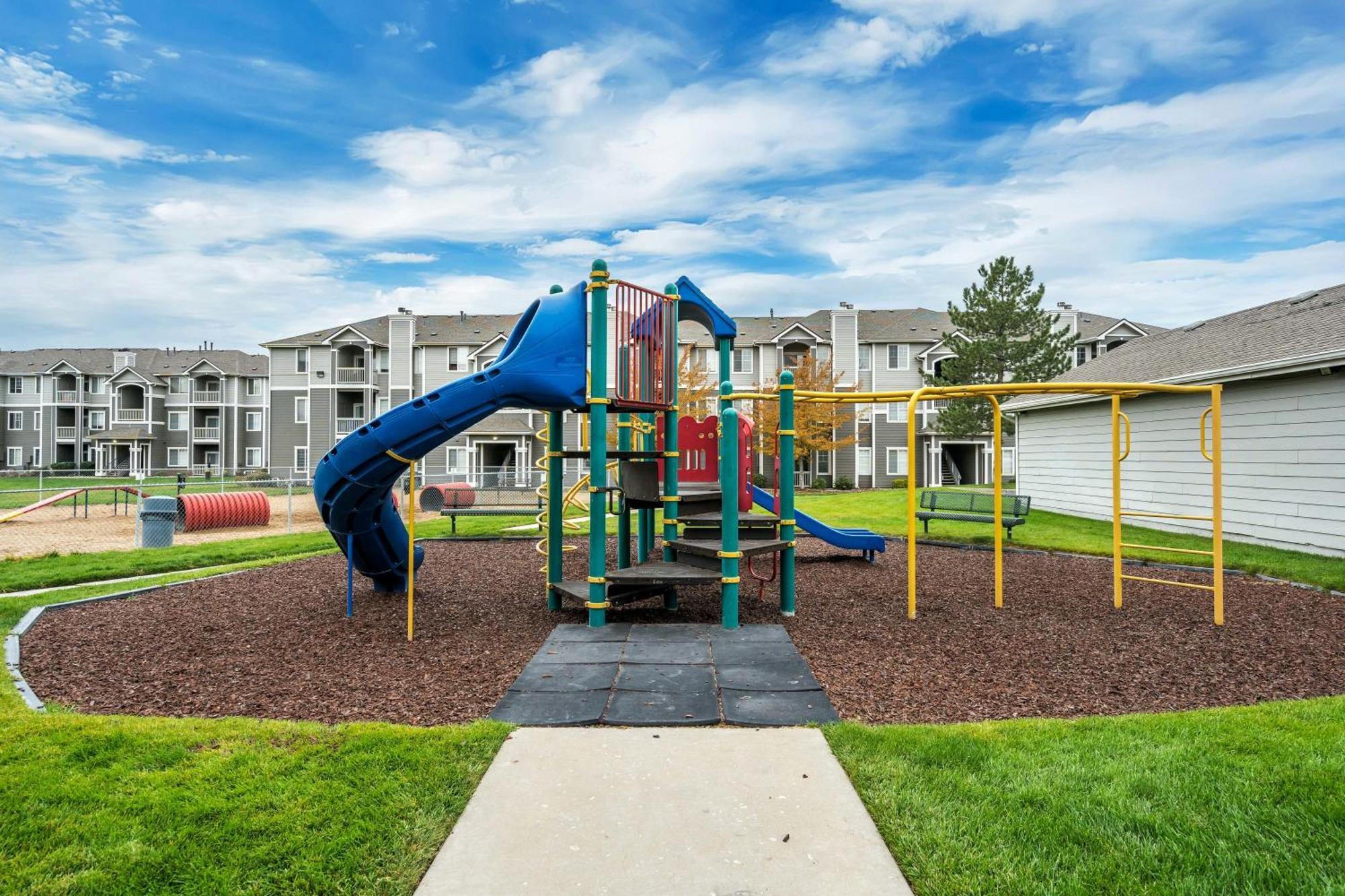Quality Apt Fast Wifi And Desk Davis Conference Center Apartment Clearfield Exterior photo